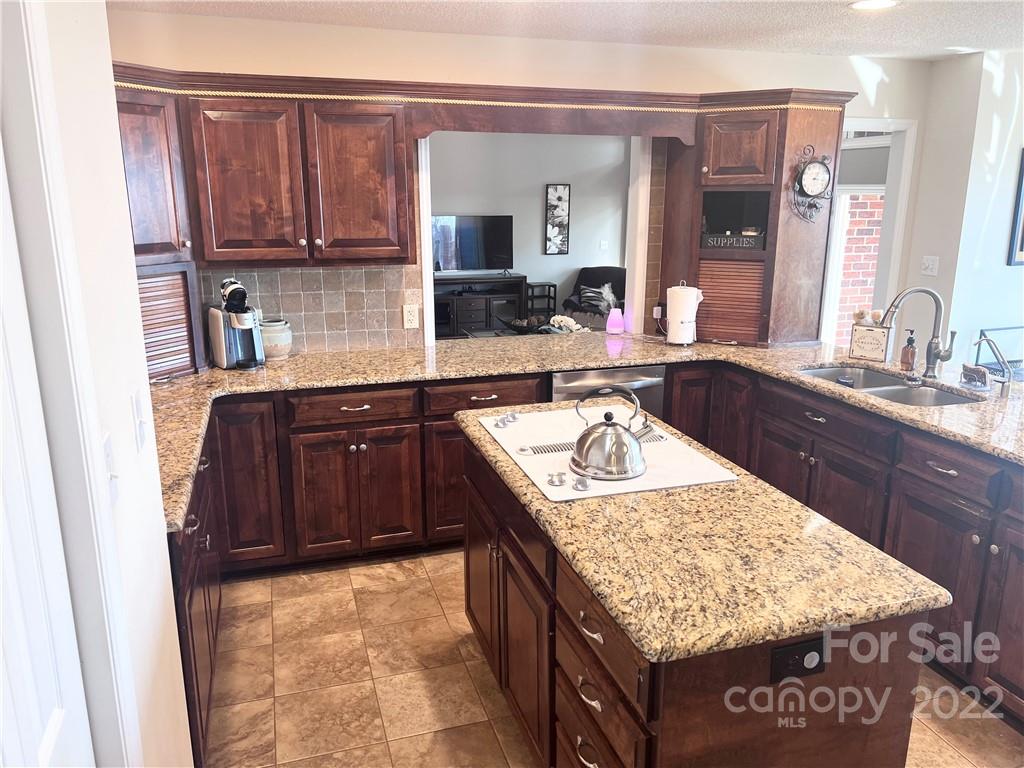 4205 Rugged Hill Road Maiden, NC 28650 - Photo 7 of 42 Gallery Image 7