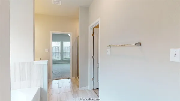 $2,500 | 6335 Spartan Drive, College Station, TX 77845