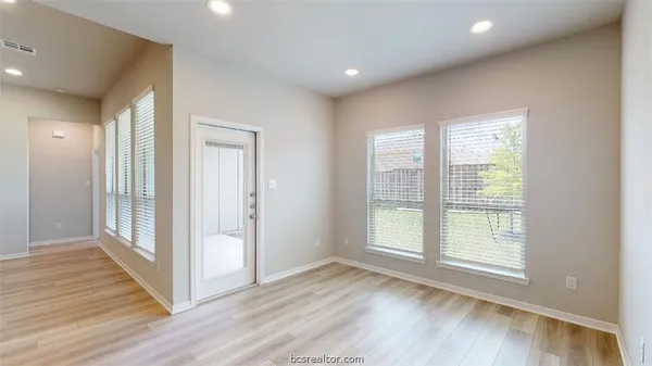 $2,500 | 6335 Spartan Drive, College Station, TX 77845
