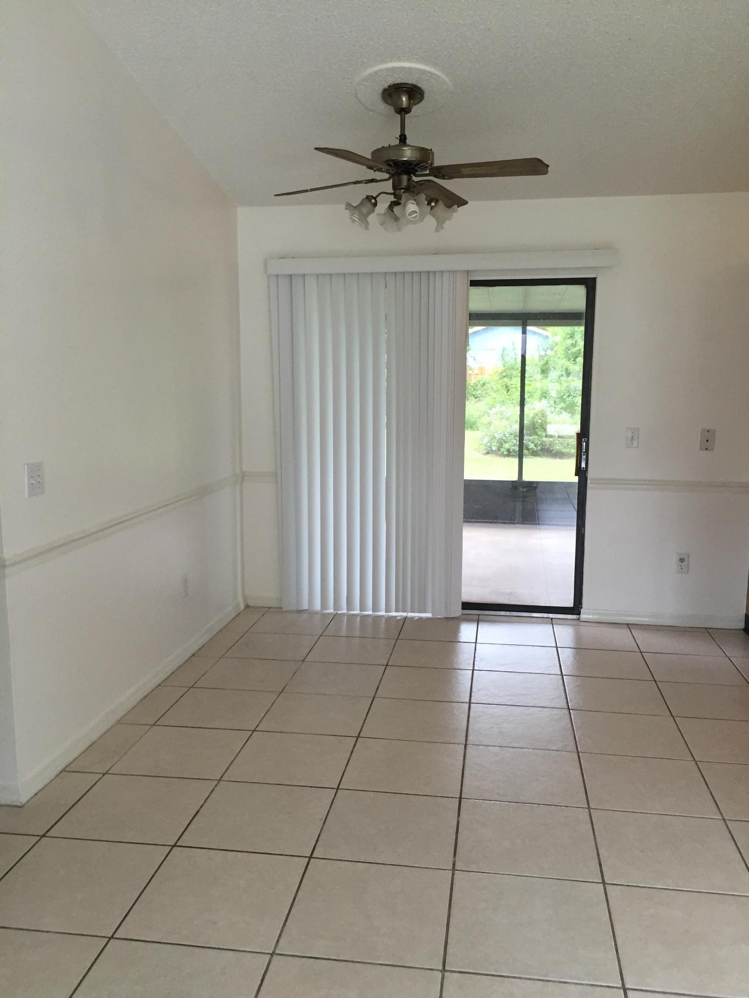 6609 Bayard Road Fort Pierce, FL 34951 - Photo 4 of 18 Dining Area
