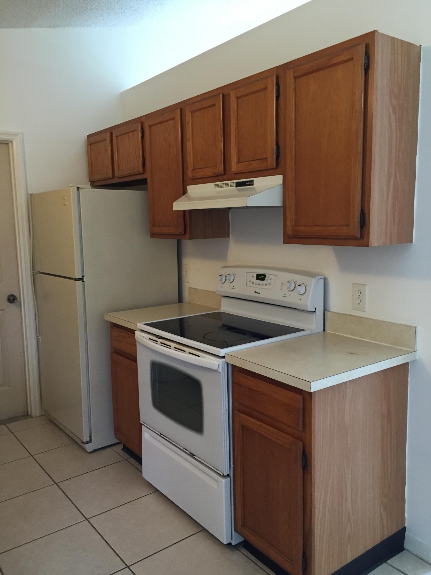 6609 Bayard Road Fort Pierce, FL 34951 - Photo 5 of 18 Kitchen (1)