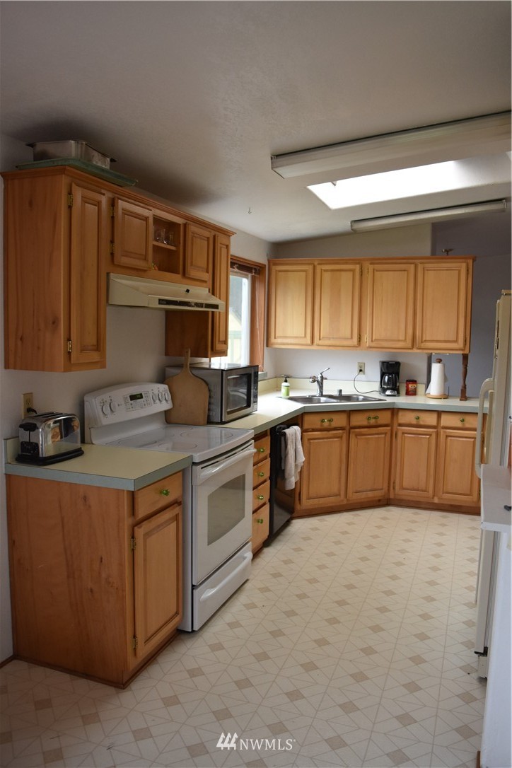 531 Cloquallum Road Elma, WA 98541 - Photo 6 of 22 Gallery Image 6
