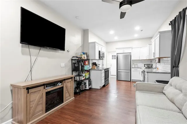 $120,000 | 1120 Splitlog Avenue, Kansas City, KS 66102