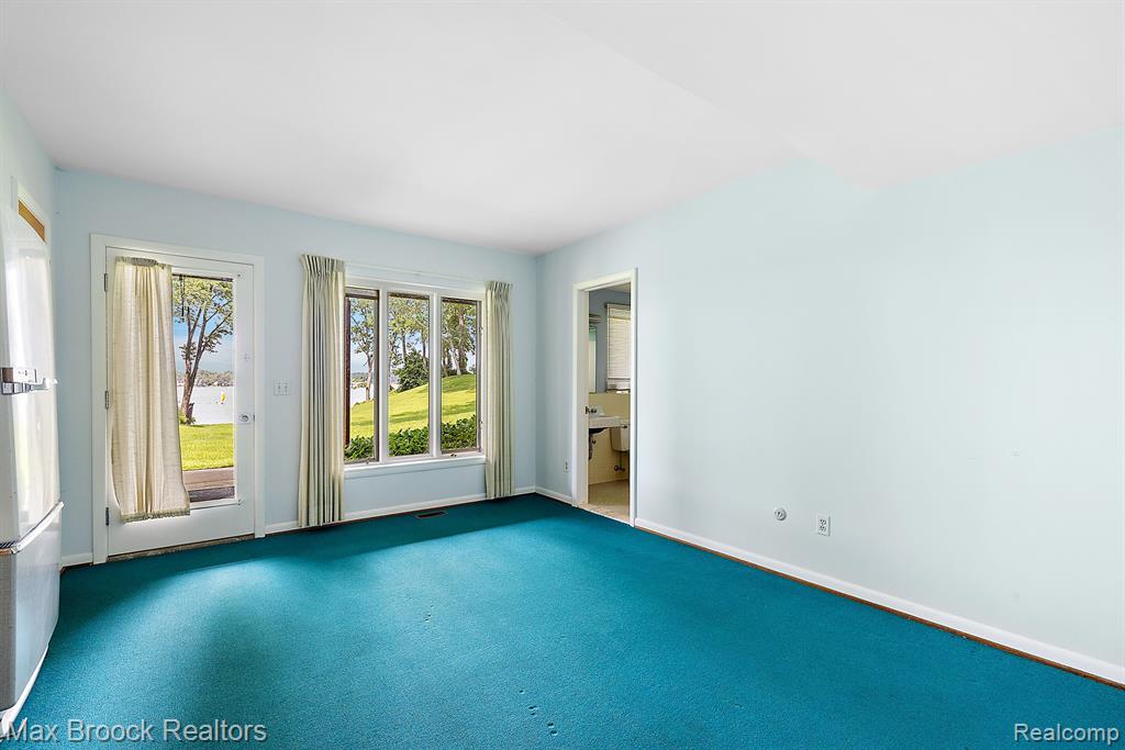 4550 Dow Ridge Road West Bloomfield, MI 48324 - Photo 40 of 46