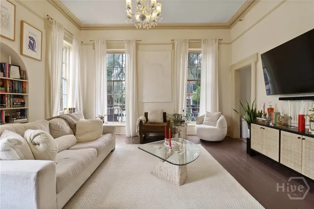 $1,700,000 | 24 East Jones Street, Savannah, GA 31401