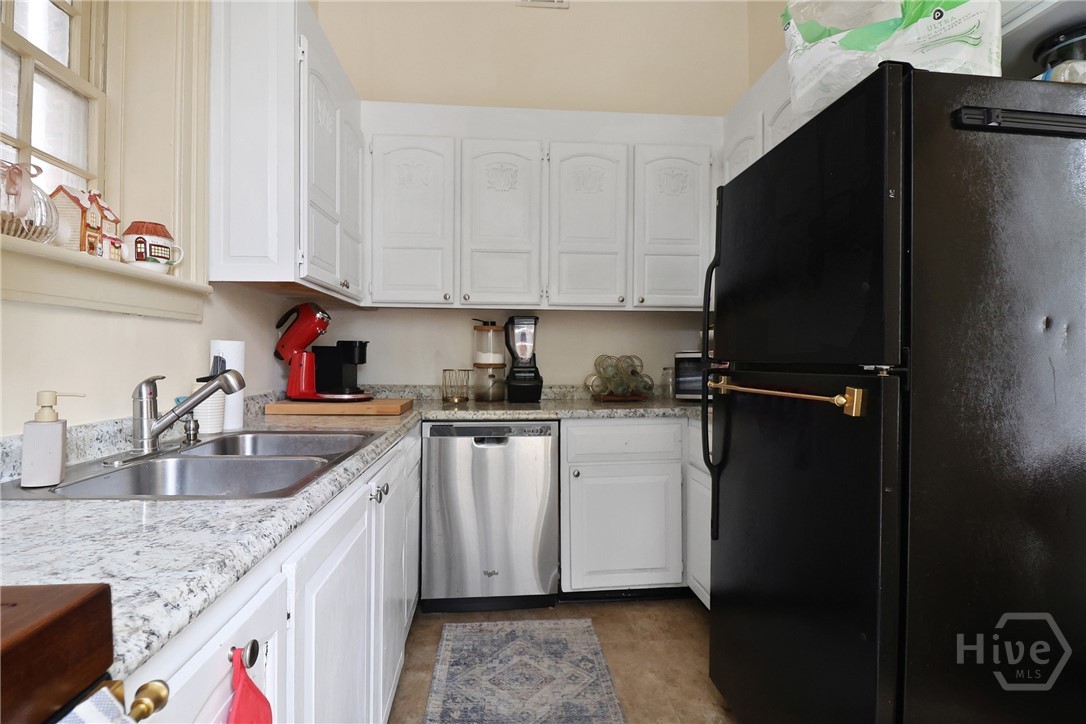 24 East Jones Street Savannah, GA 31401 - Photo 16 of 48