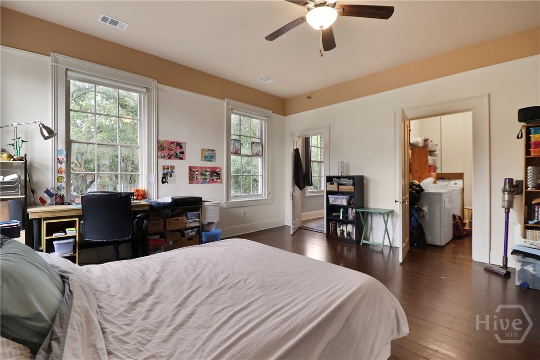 24 East Jones Street Savannah, GA 31401 - Photo 29 of 48