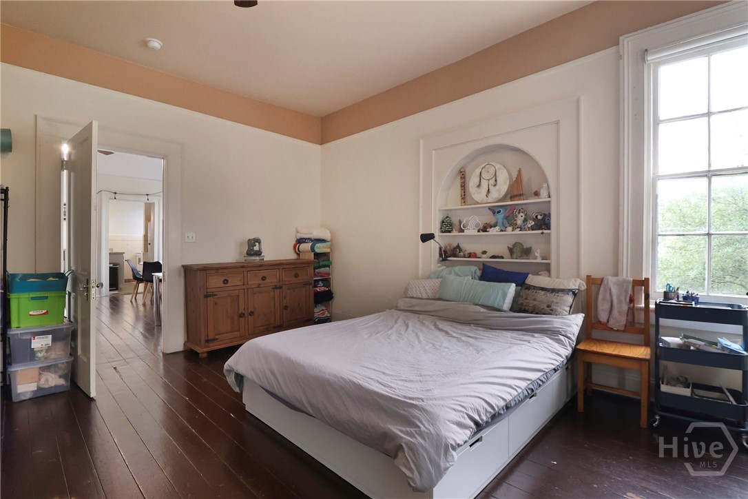 24 East Jones Street Savannah, GA 31401 - Photo 30 of 48