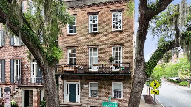 $1,700,000 | 24 East Jones Street, Savannah, GA 31401