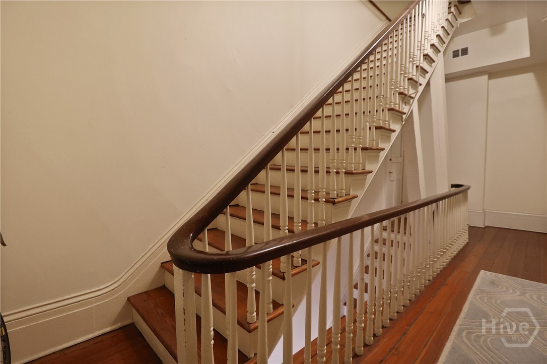 24 East Jones Street Savannah, GA 31401 - Photo 36 of 48