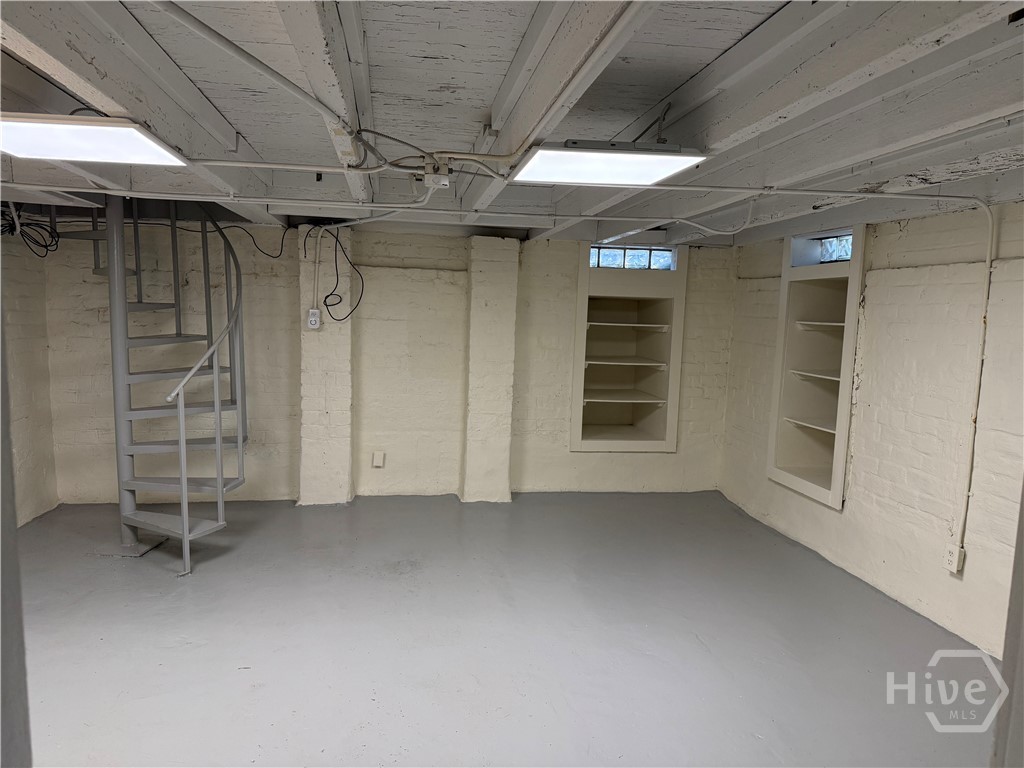 24 East Jones Street Savannah, GA 31401 - Photo 47 of 54