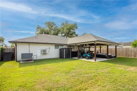 $315,000 | 636 Pine Street, Norco, LA 70079
