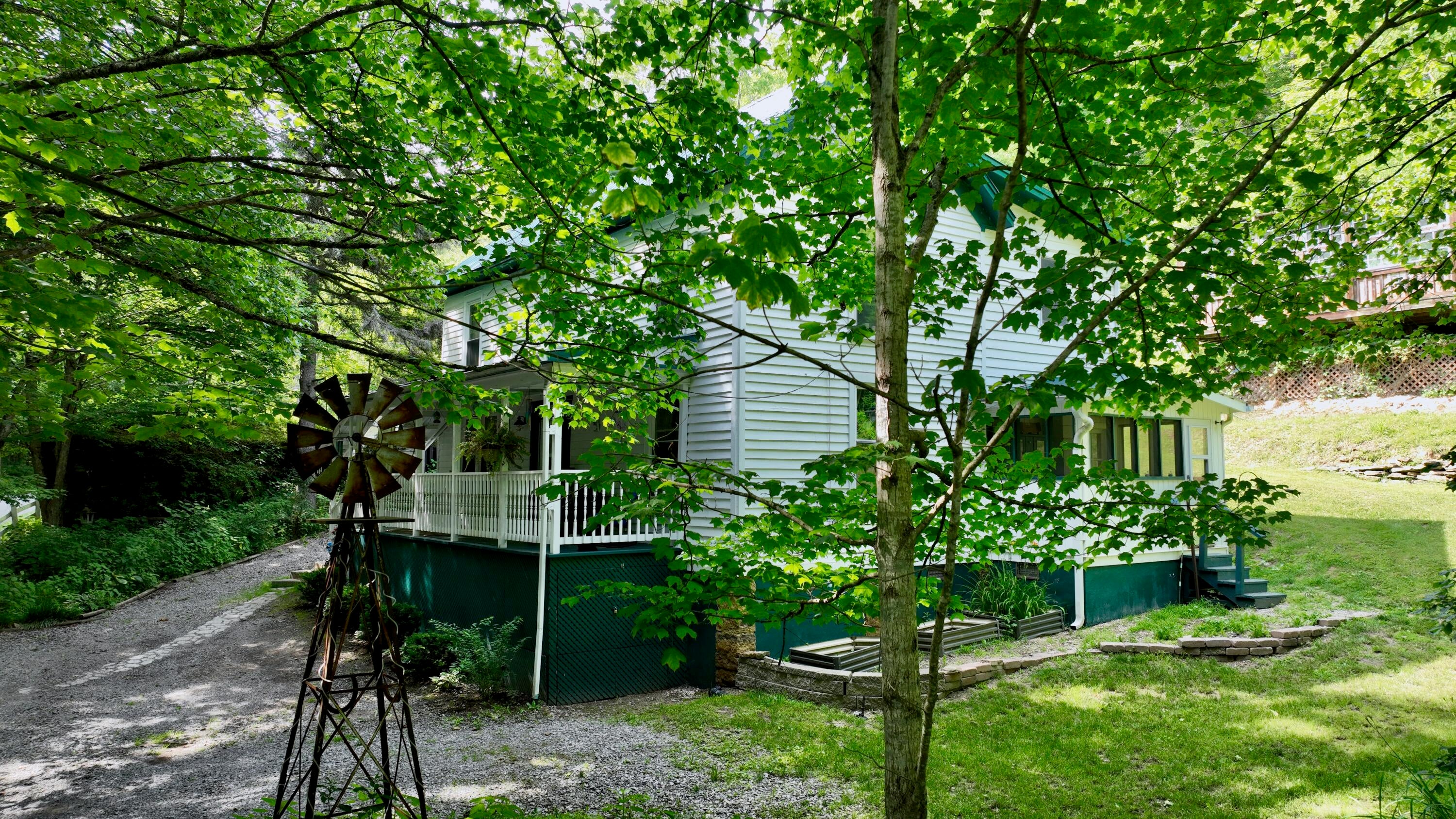 366 Raders Valley Road Lewisburg, WV 24901 - Photo 4 of 111 Gallery Image 4