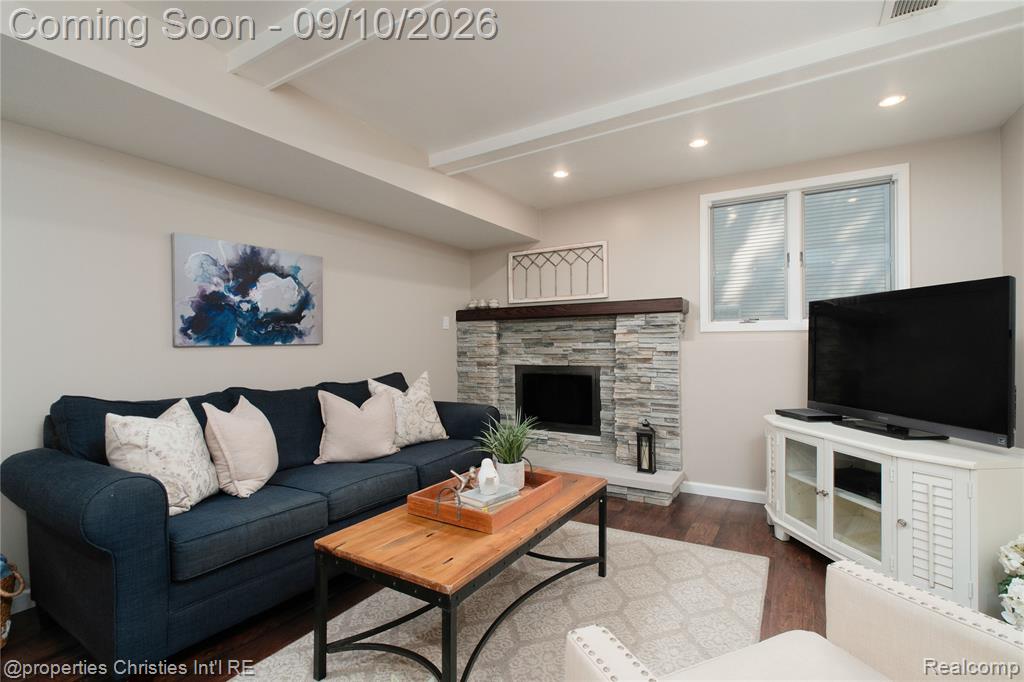 416 Welch Road Northville, MI 48167 - Photo 23 of 49 Gallery Image 23