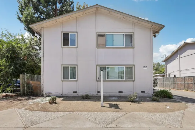 $1,599,990 | 476 Branham Lane, San Jose, CA 95111