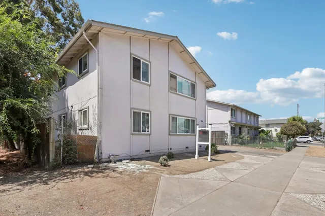 $1,599,990 | 476 Branham Lane, San Jose, CA 95111