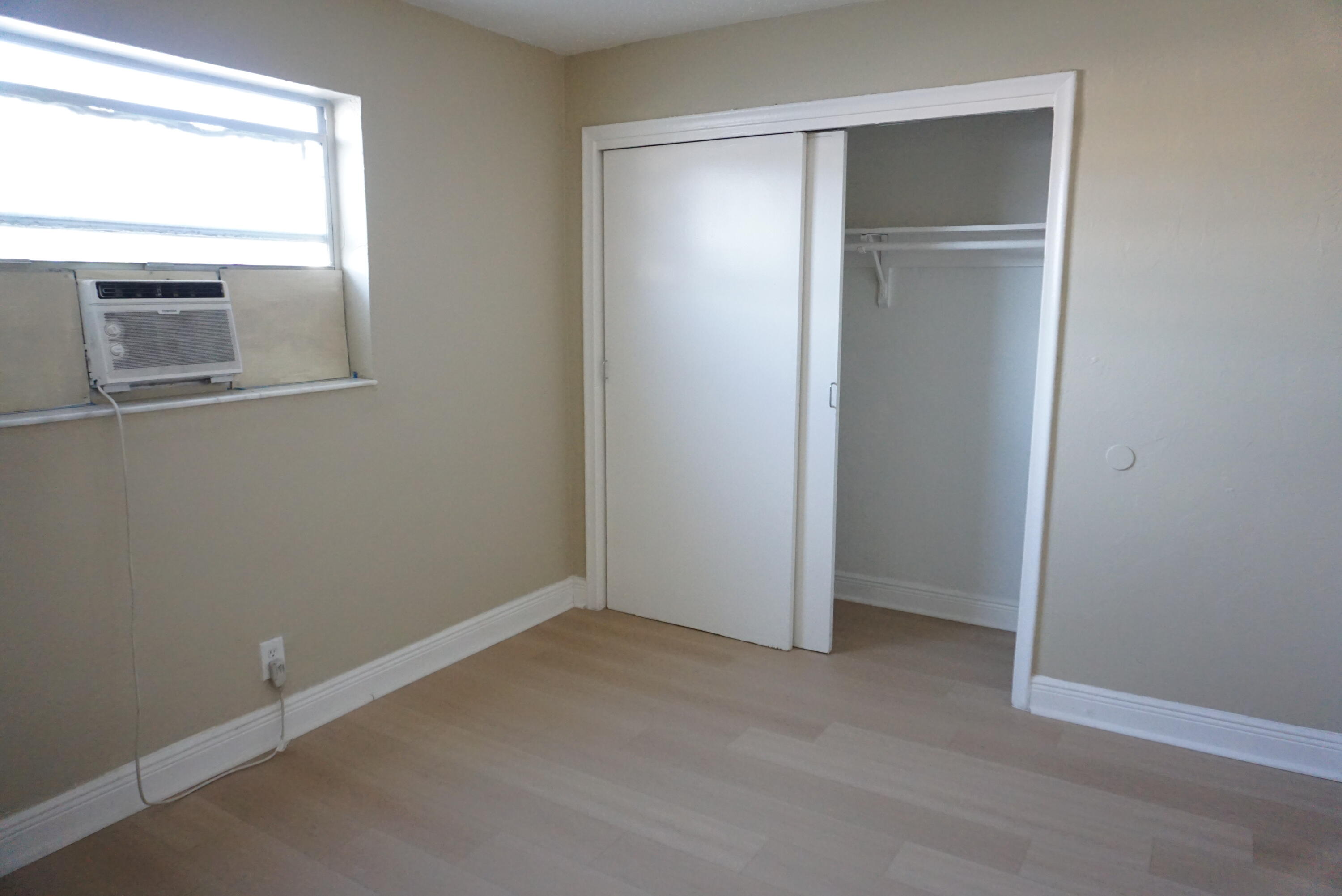 1601 West 37th Street, Unit 6 Riviera Beach, FL 33404 - Photo 11 of 12
