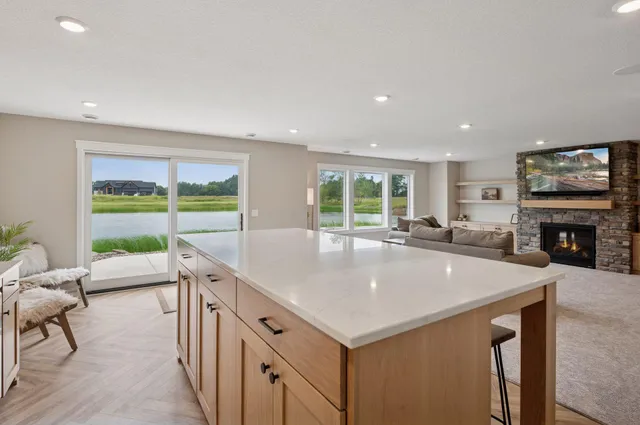 $1,200,000 | 18022 Urbank Street Northeast, Ham Lake, MN 55304