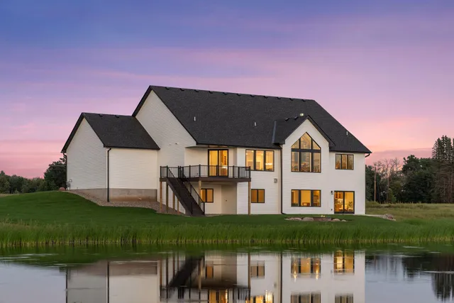 $1,200,000 | 18022 Urbank Street Northeast, Ham Lake, MN 55304