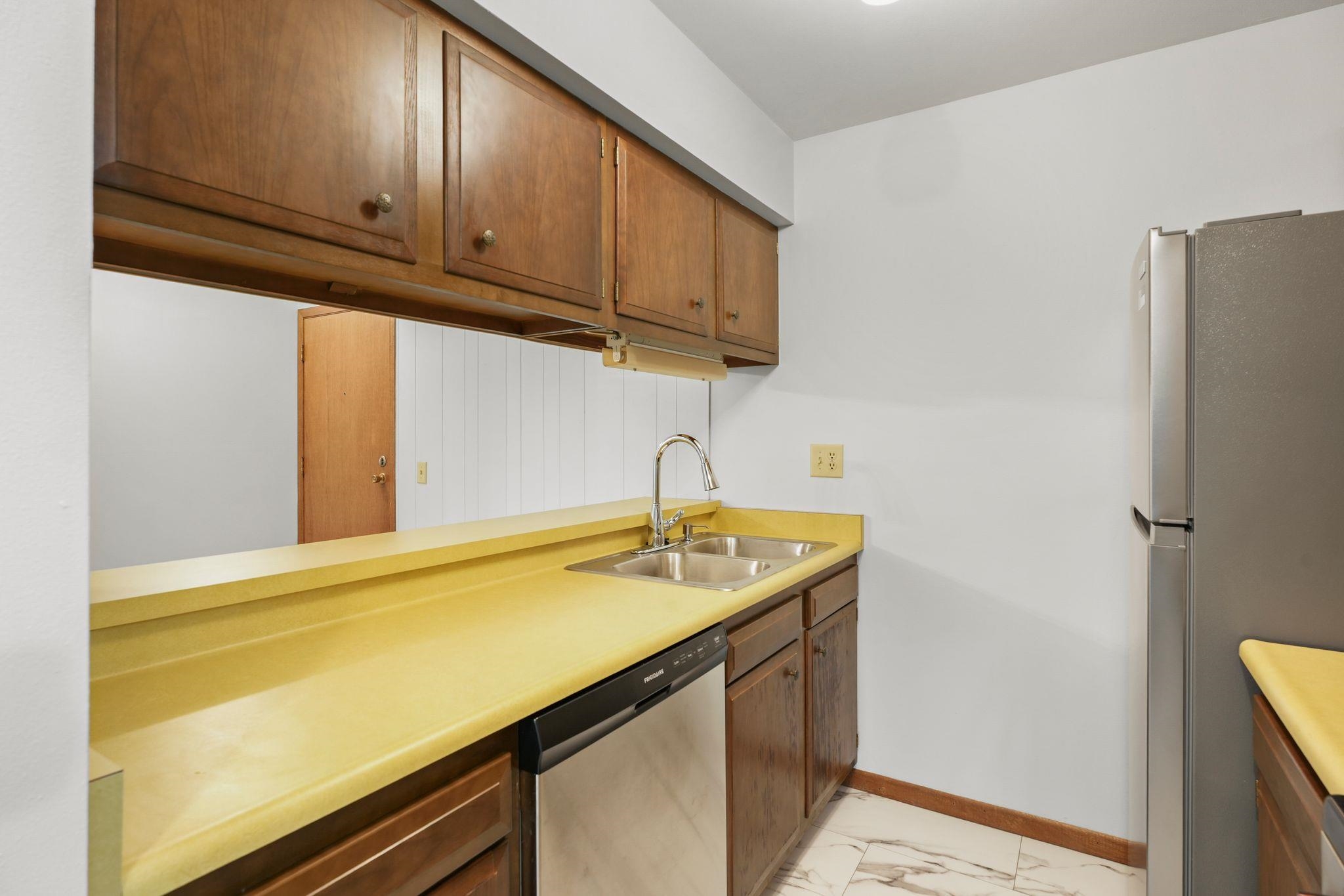 1505 Martin Street, Unit 8 Madison, WI 53713 - Photo 13 of 34 Gallery Image 13