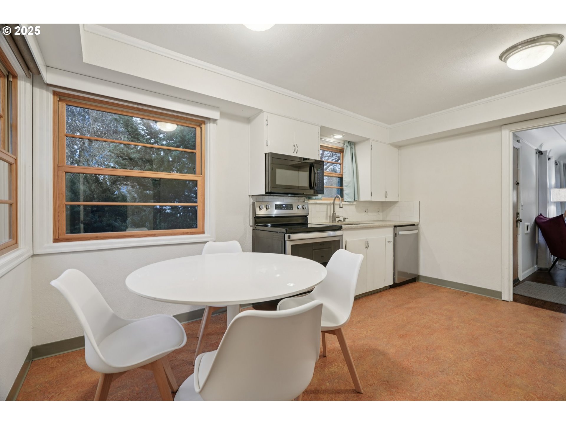 3286 Northeast Holman Street Portland, OR 97211 - Photo 13 of 47