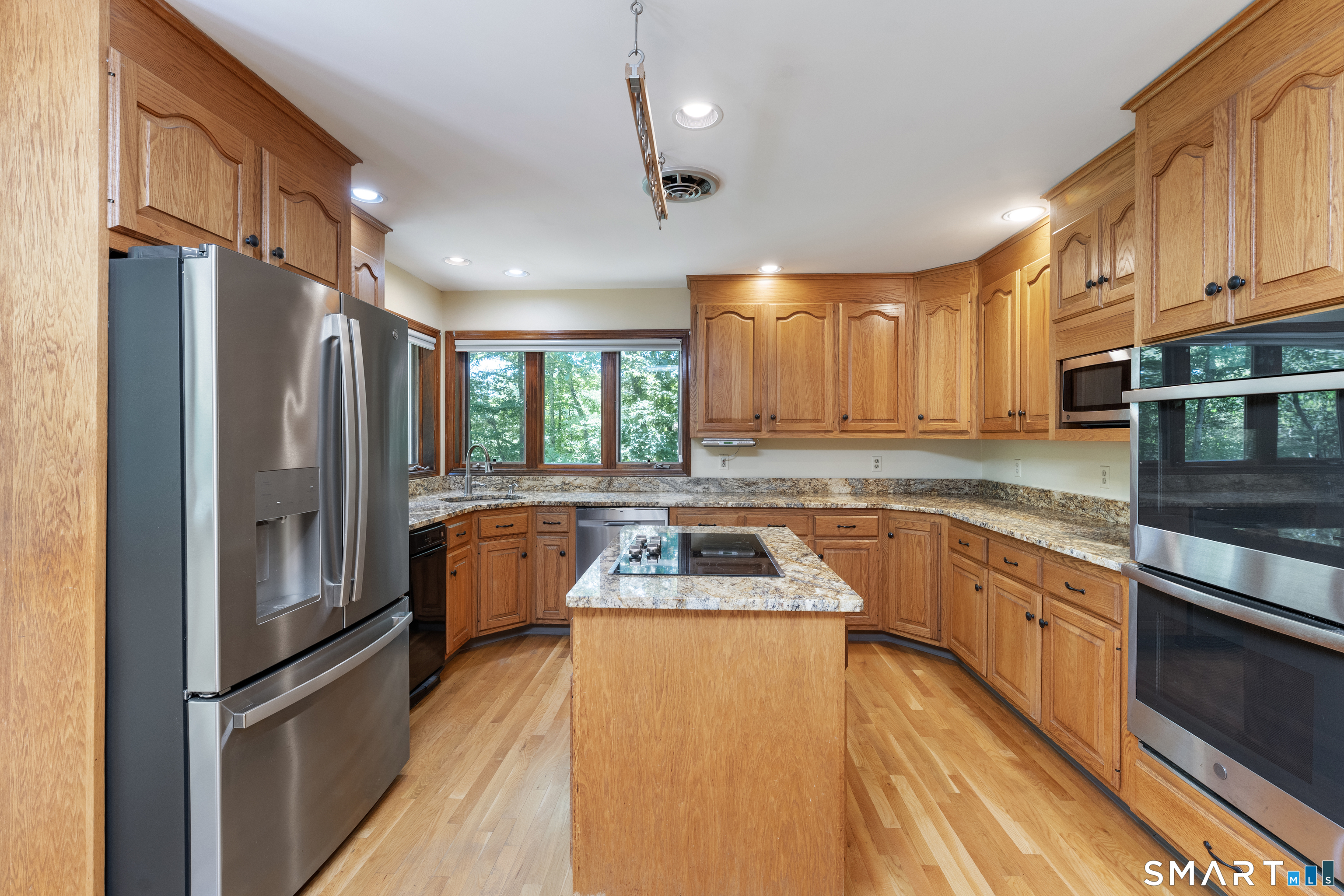 202 West Road Salem, CT 06420 - Photo 2 of 40