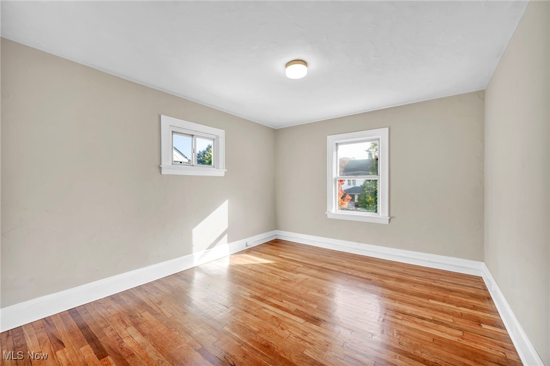 1058 Elbon Road Cleveland, OH 44121 - Photo 21 of 33