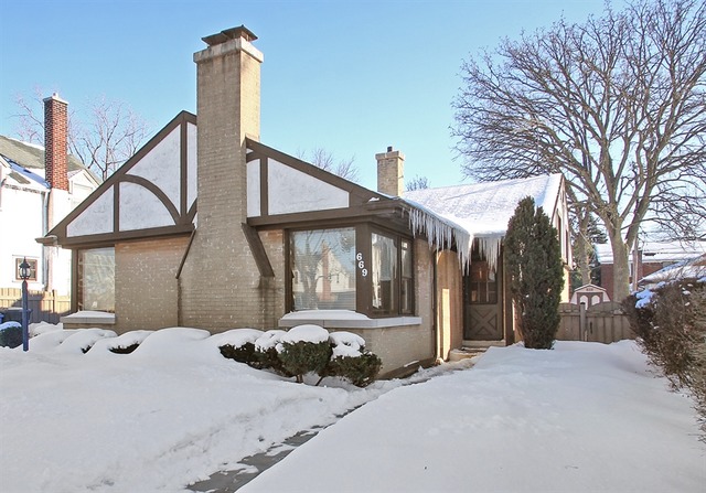 669 East Golf Road Des Plaines, IL 60016 - Photo 1 of 15