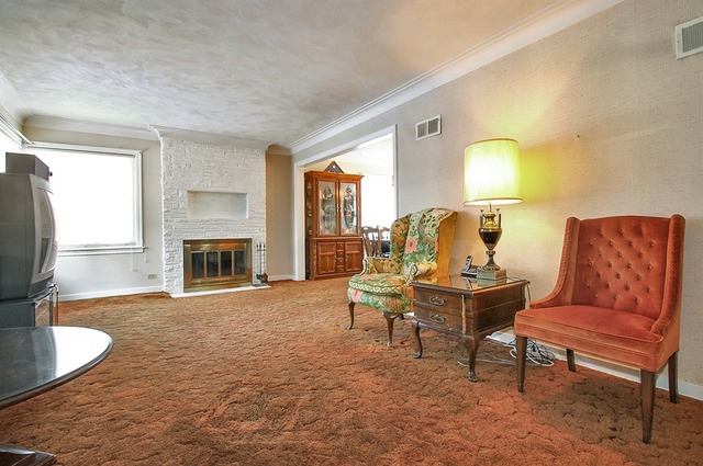 669 East Golf Road Des Plaines, IL 60016 - Photo 2 of 15