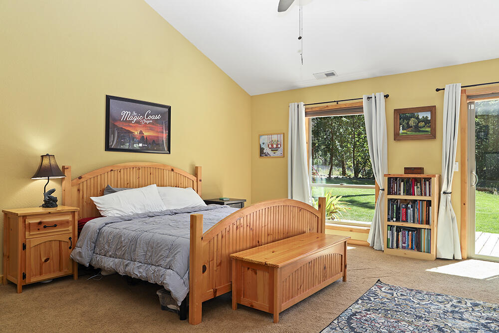 141 Warren Road Selma, OR 97538 - Photo 16 of 52 14
