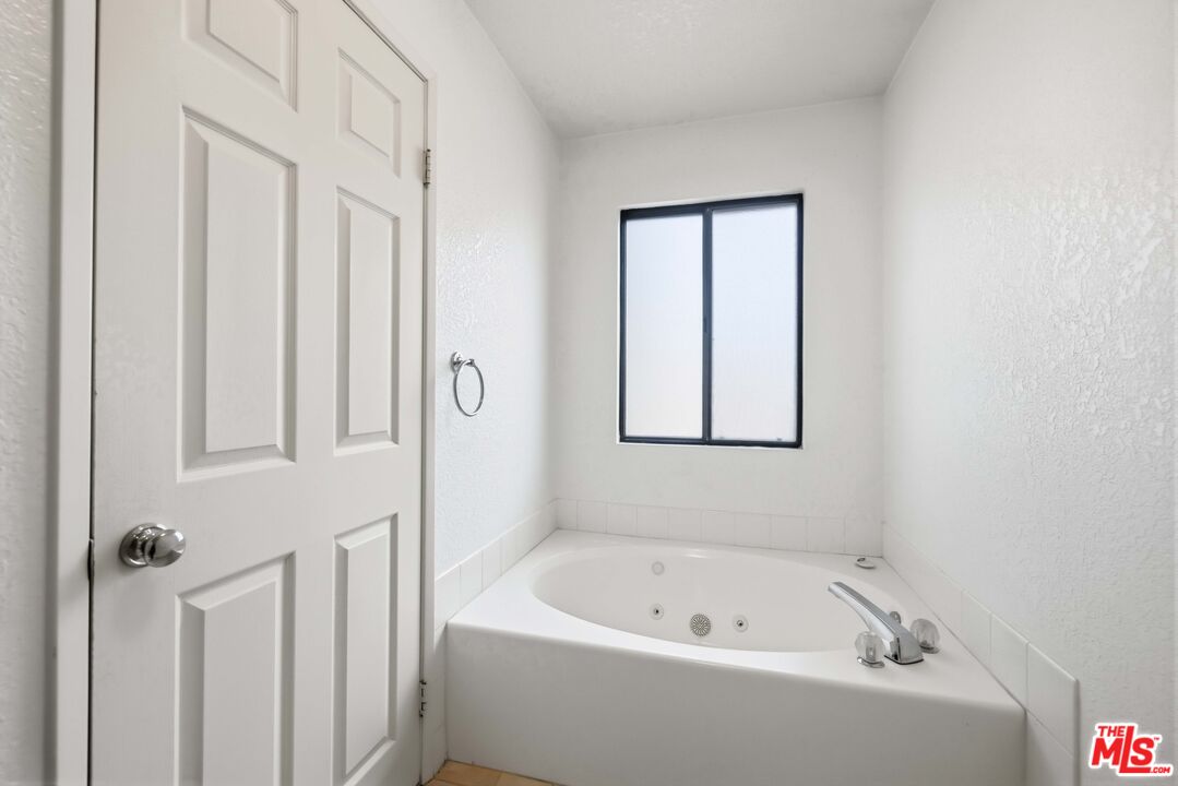 44138 Ruthron Avenue Lancaster, CA 93536 - Photo 35 of 43 Gallery Image 35