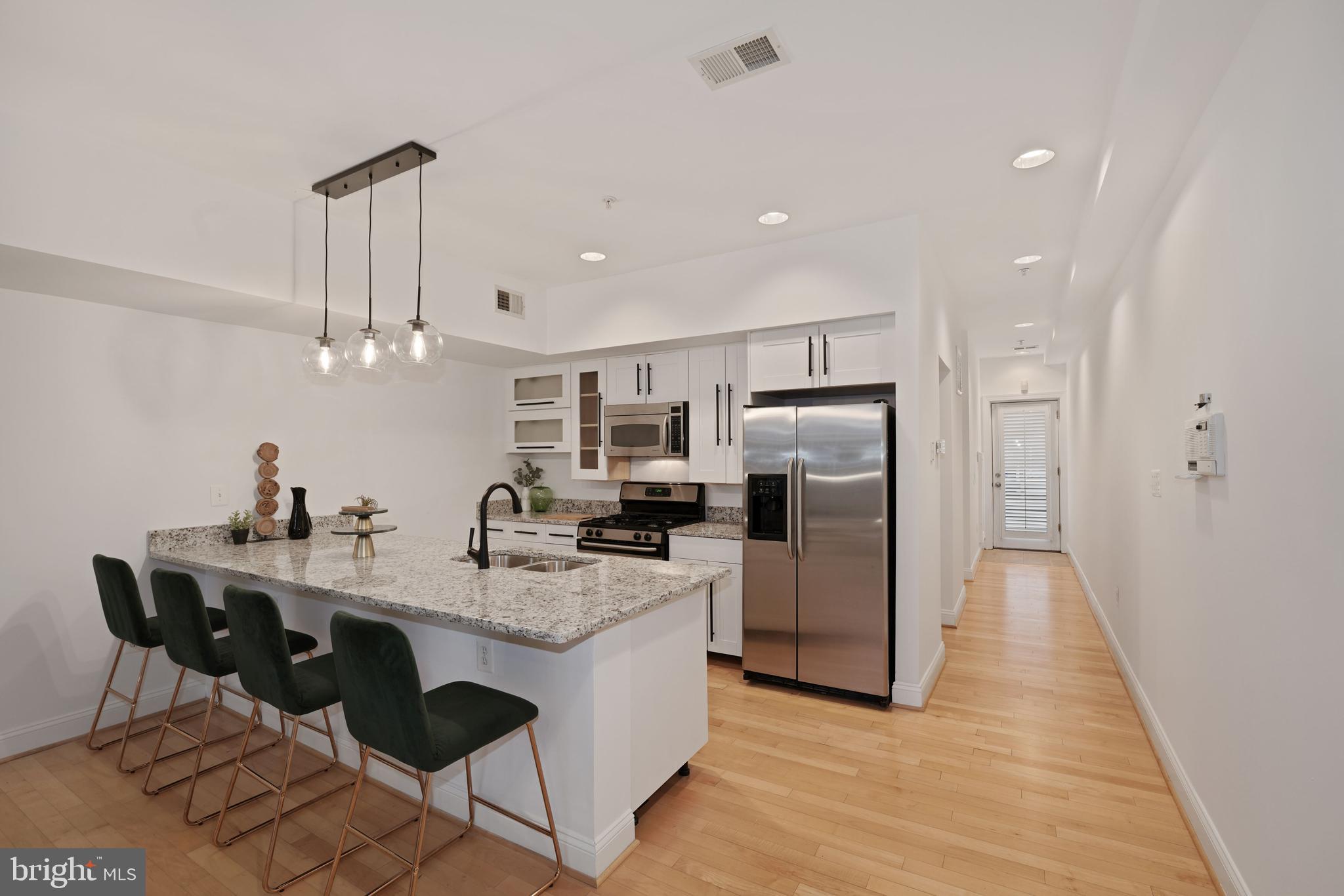 217 R Street Northeast, Unit A Washington, DC 20002 - Photo 3 of 30