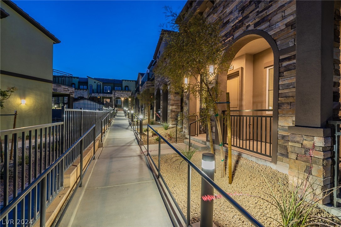 10559 Ridge Glow Ave