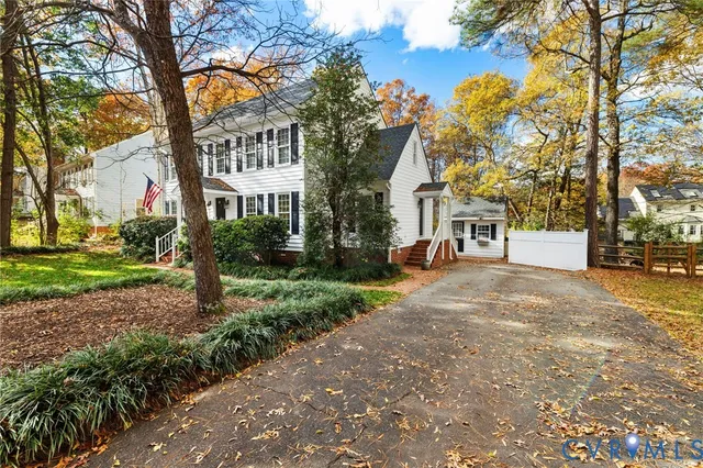 $550,000 | 2016 Stonehollow Road, Henrico, VA 23238