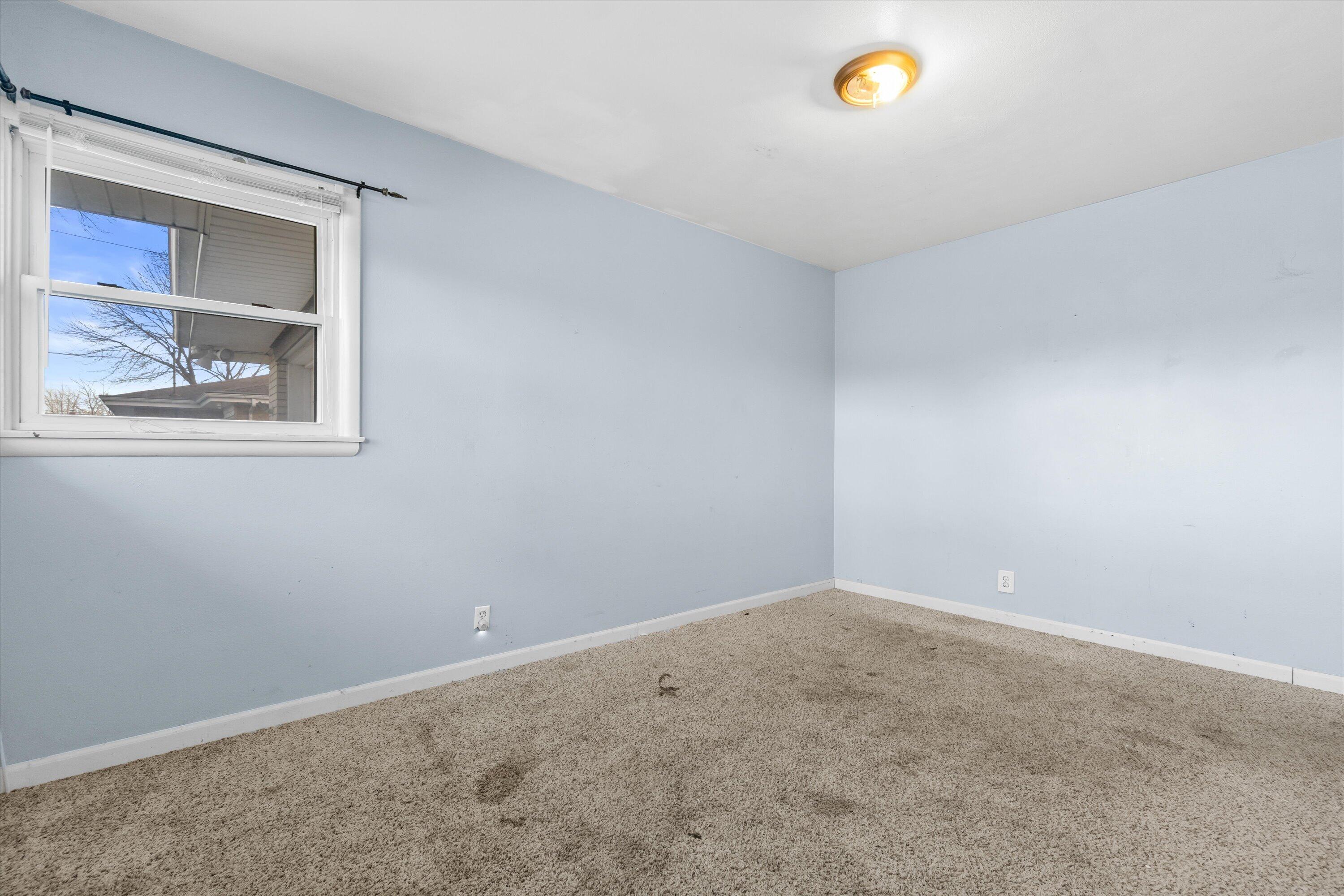 3716 Marquette Street Racine, WI 53402 - Photo 11 of 21 11-DSC00542