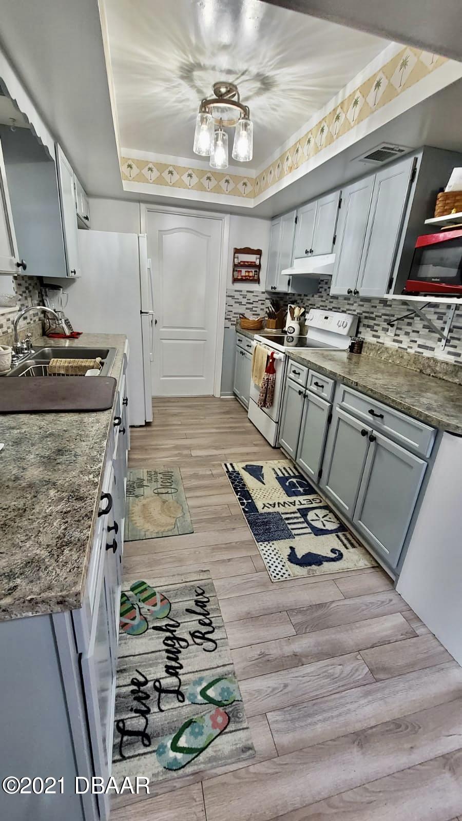 115 Bonita Place Ormond Beach, FL 32174 - Photo 7 of 68 3446d441-ba60-41c7-9af9-6a341d12e738