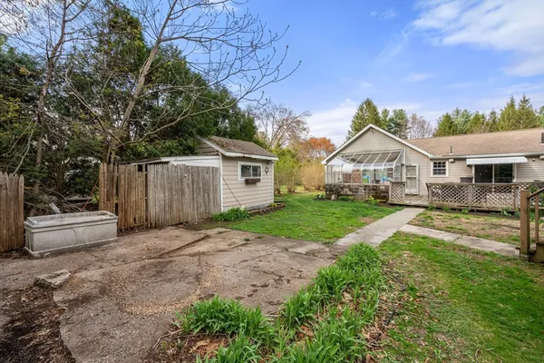 $375,000 | 7 Salem Road, Southwick, MA 01077