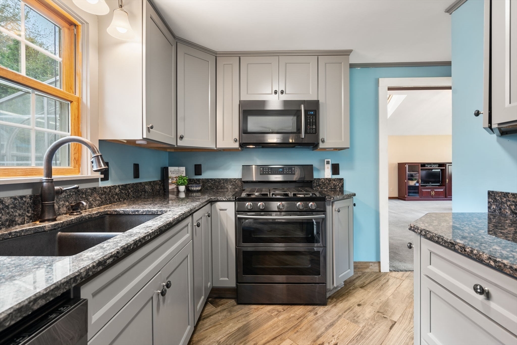 7 Salem Road Southwick, MA 01077 - Photo 3 of 30