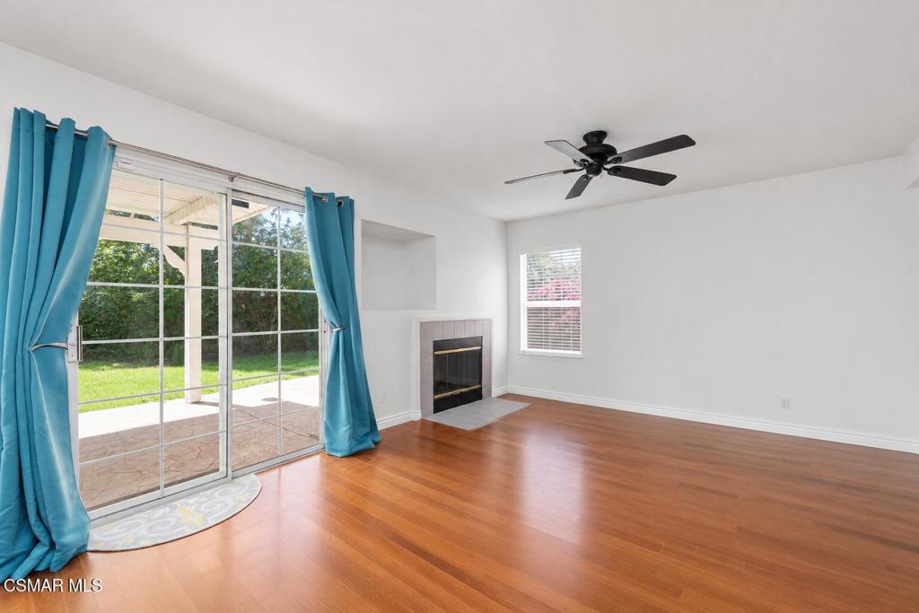 1715 Empty Saddle Road Simi Valley, CA 93063 - Photo 12 of 28 Gallery Image 12
