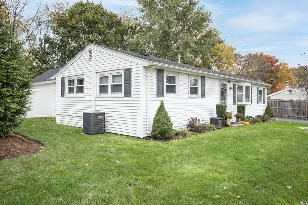 36 Rondeau Road Bellingham, MA 02019 - Photo 3 of 36 Gallery Image 3