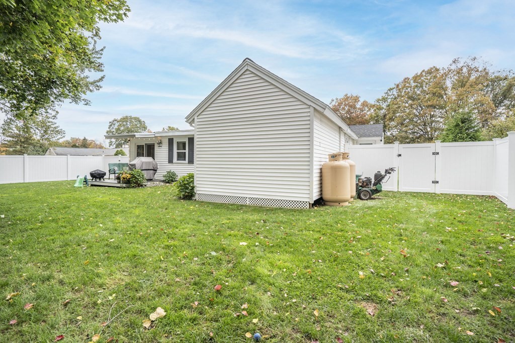 36 Rondeau Road Bellingham, MA 02019 - Photo 6 of 36 Gallery Image 6