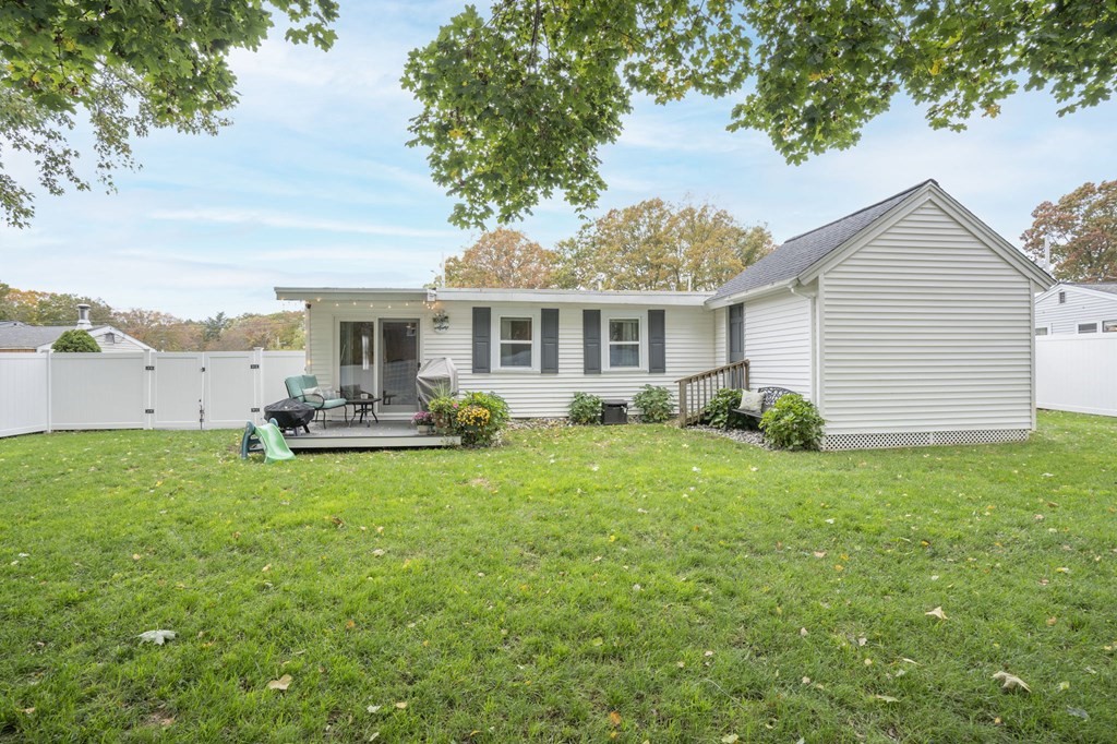 36 Rondeau Road Bellingham, MA 02019 - Photo 7 of 36 Gallery Image 7