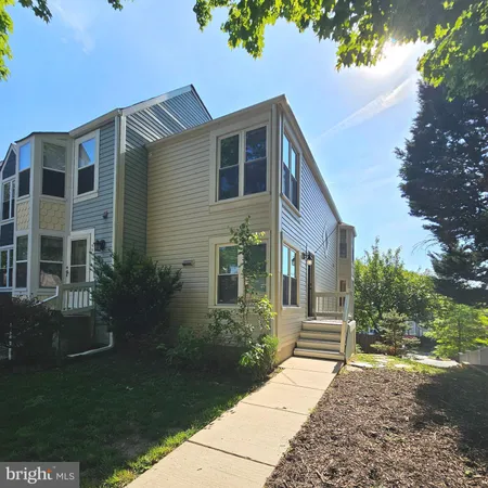 $3,095 | 5911 Sir Cambridge Way, Alexandria, VA 22315