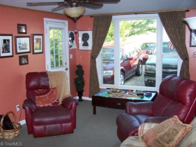 5447 Mountain View Road Hays, NC 28635 - Photo 8 of 13 Family Room