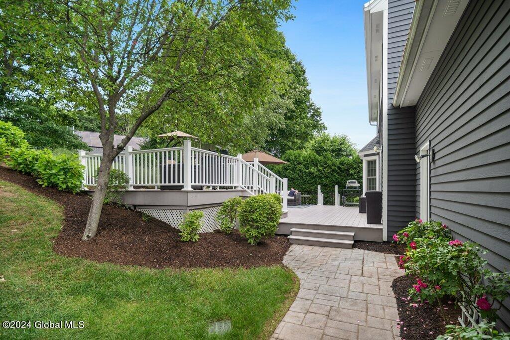 206 Shaker Ridge Drive Colonie, NY 12309 - Photo 31 of 41 031-206-shaker-ridge-drive-schenectady-n