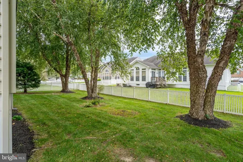 a street sign that is on a wall