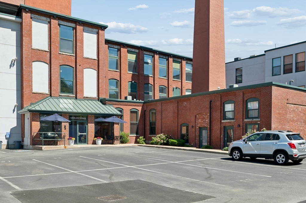 1 Envelope Terrace, Unit 202 Worcester, MA 01604 - Photo 3 of 39