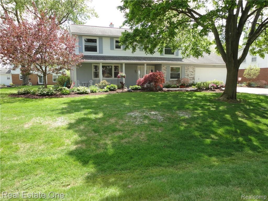 32305 Baintree Road Farmington Hills, MI 48334 - Photo 1 of 53