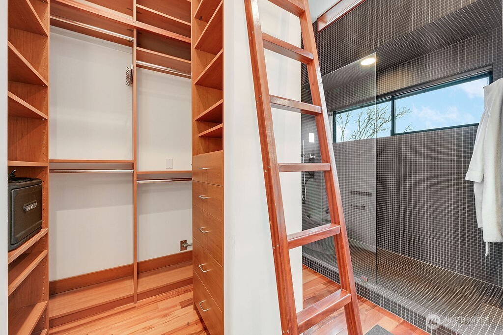 209 12th Avenue East Seattle, WA 98102 - Photo 32 of 40