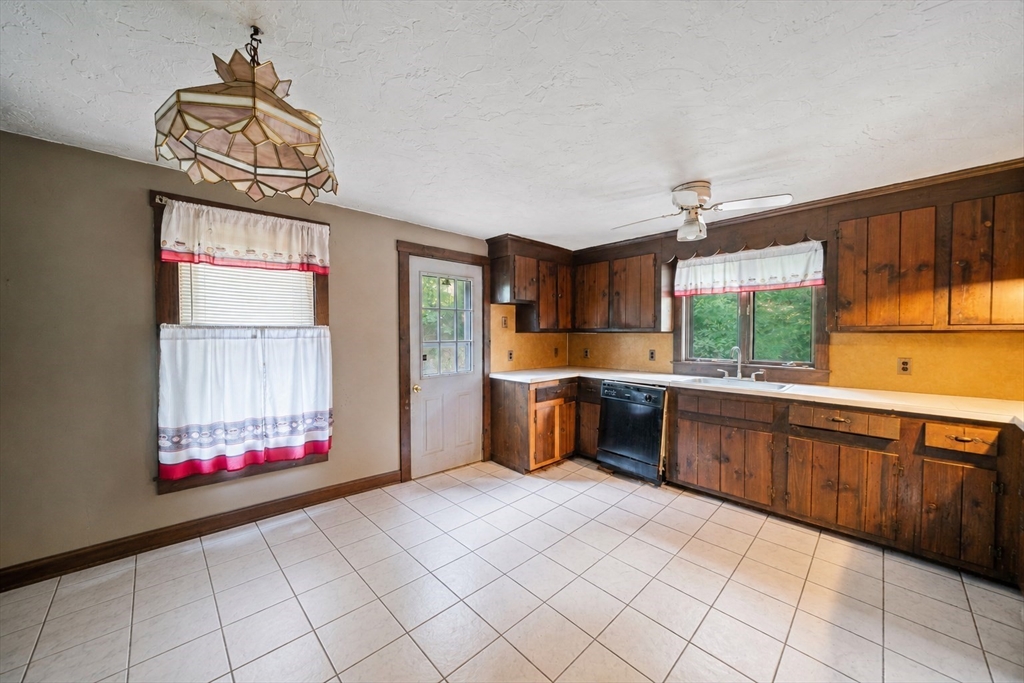 25 Roller Coaster Road Hanson, MA 02341 - Photo 6 of 16